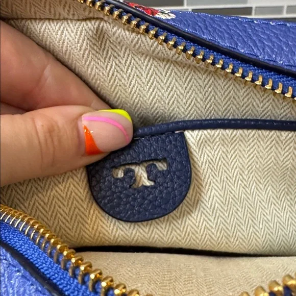 TORY BURCH - Crossbody Bag - Picture 8 of 11